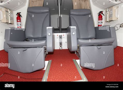 boeing 777 upper deck.